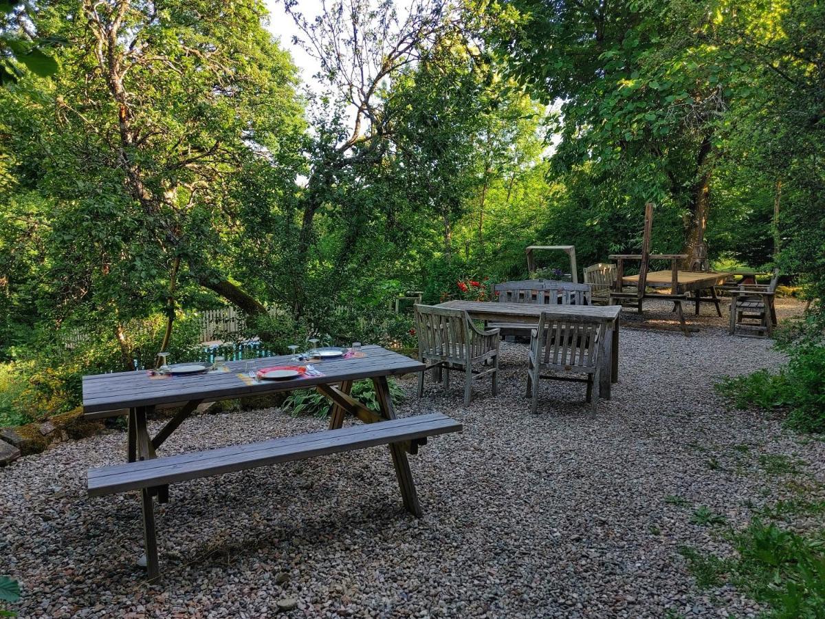 Bed and Breakfast Aux Sources De L'Yonne Glux-en-Glenne Exterior foto